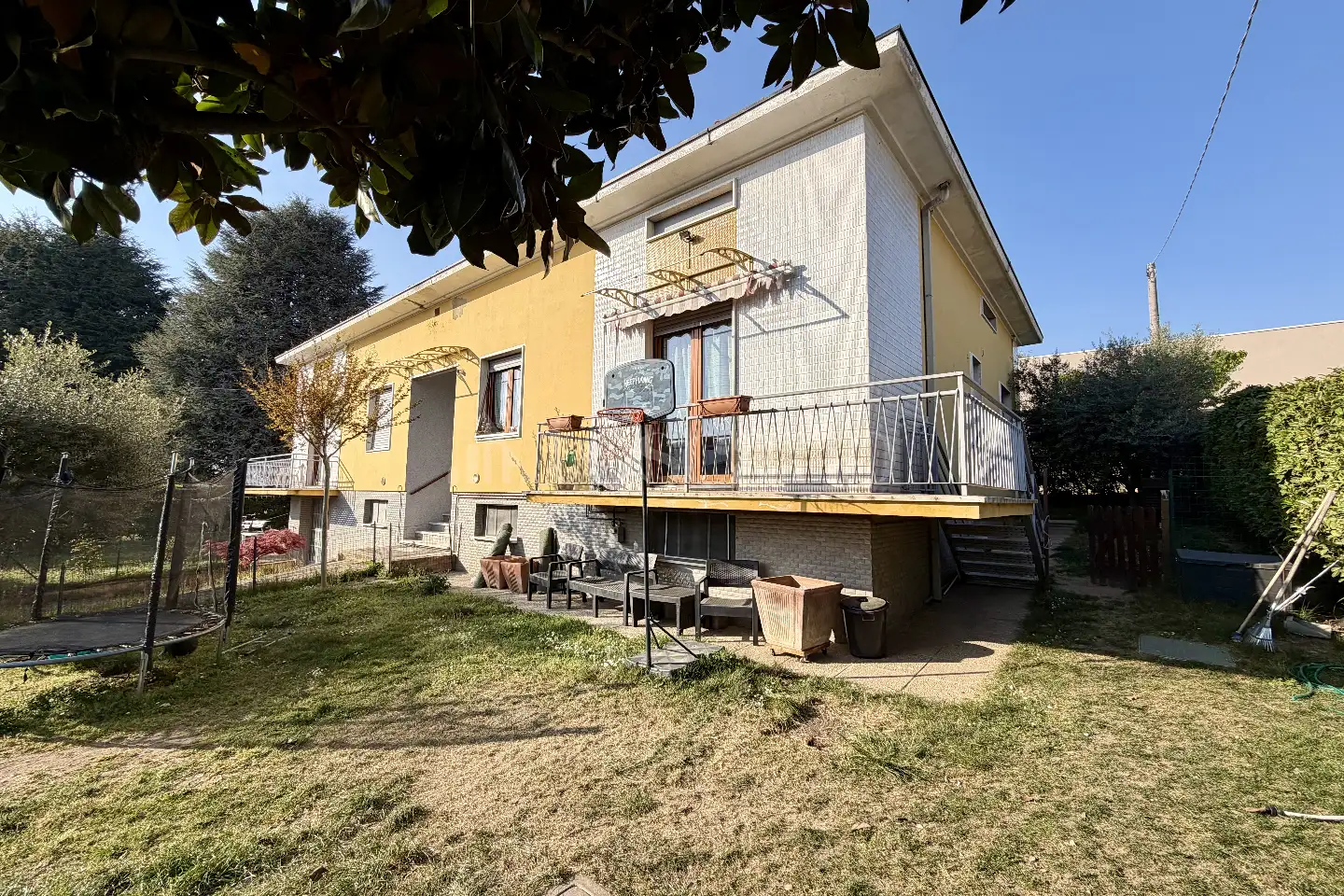 Villa Bifamiliare in vendita di 300 mq a €368.000 (rif. 17/2026)