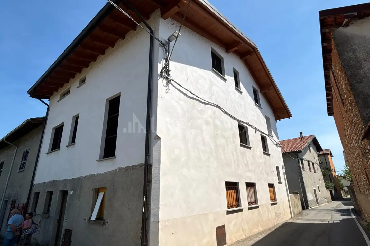 Casale in vendita di 840 mq a €650.000 (rif. 38/2026)