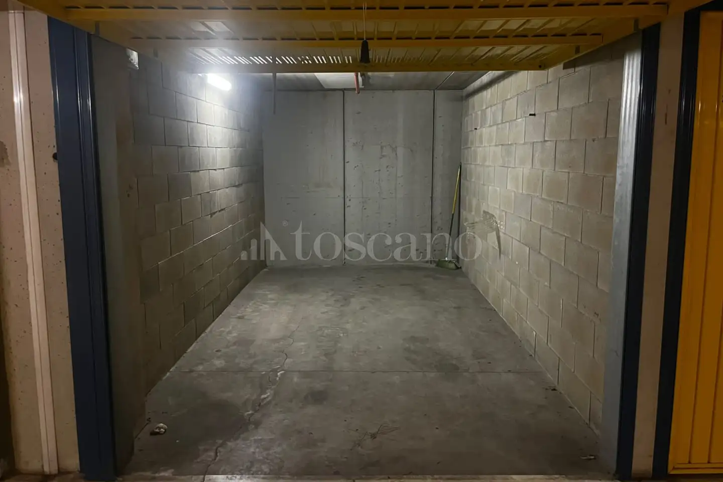 Box in vendita di 15 mq a €20.000 (rif. 35/2026)