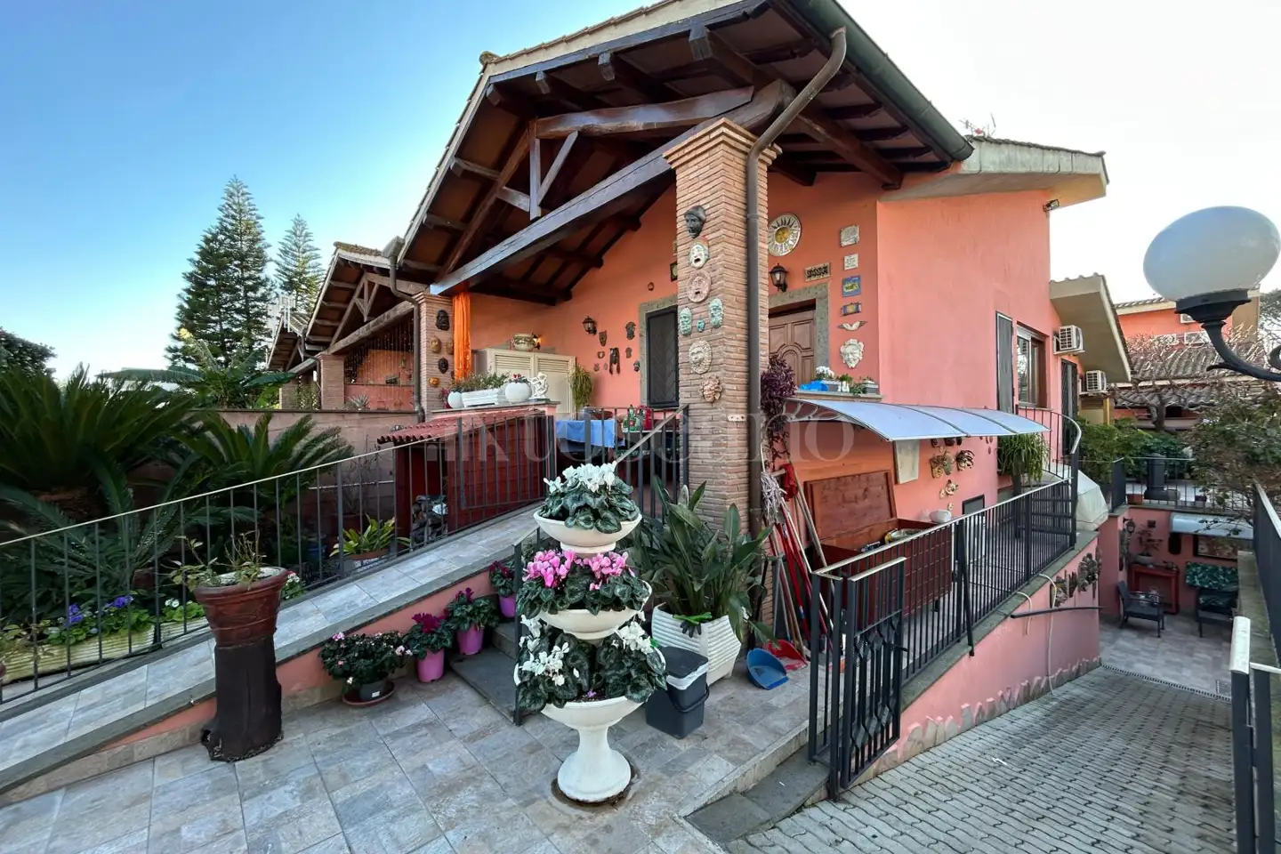 Villa Plurifamiliare in vendita di 150 mq a €435.000 (rif. 11/2025)