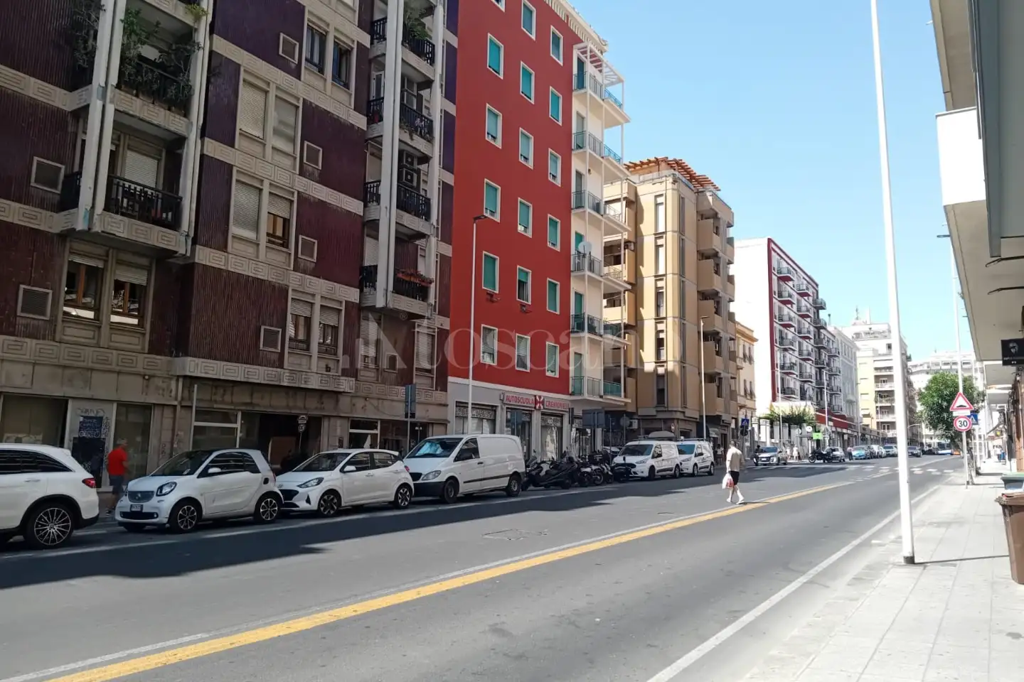 Negozio in vendita di 100 mq a €350.000 (rif. 71/2025)