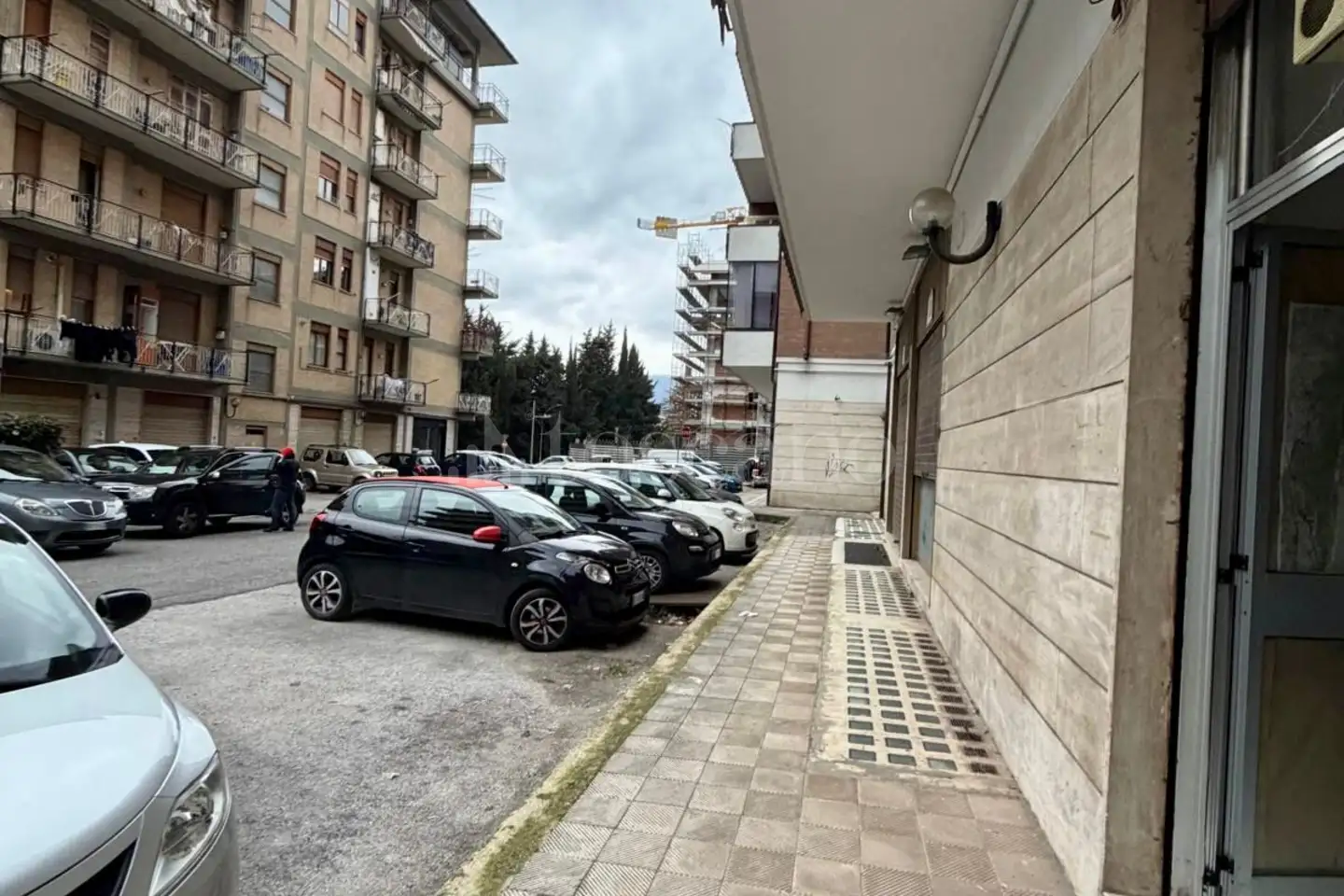 Negozio in affitto di 40 mq a €350 (rif. 15/2026)