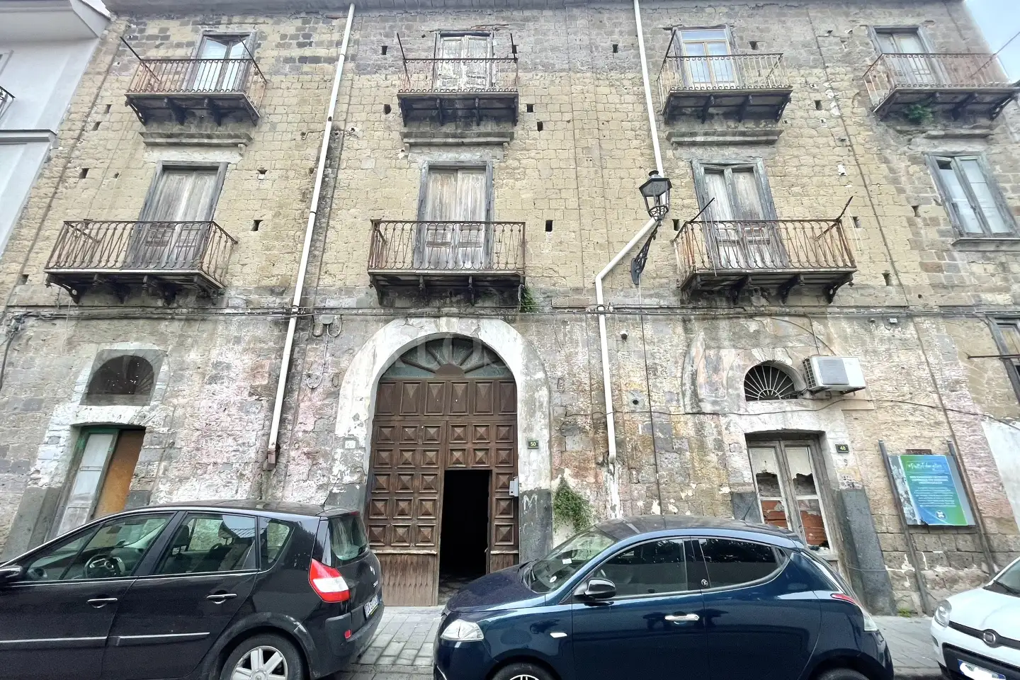 Casa Indipendente in vendita di 600 mq a €350.000 (rif. 27/2024)