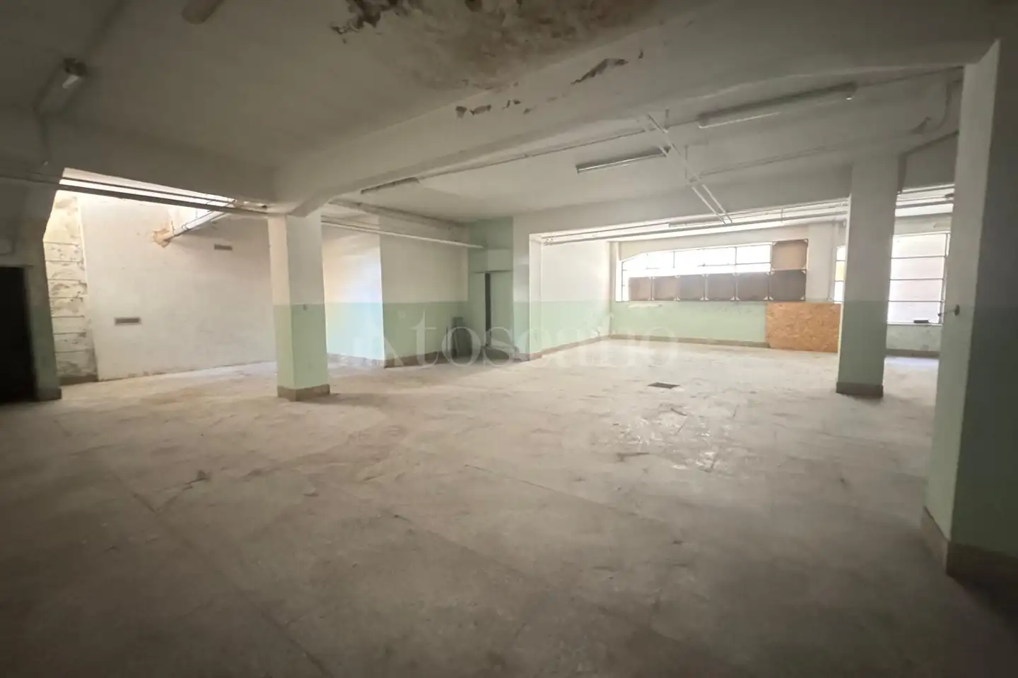 Magazzino in affitto di 200 mq a €1.900 (rif. 14/2025)