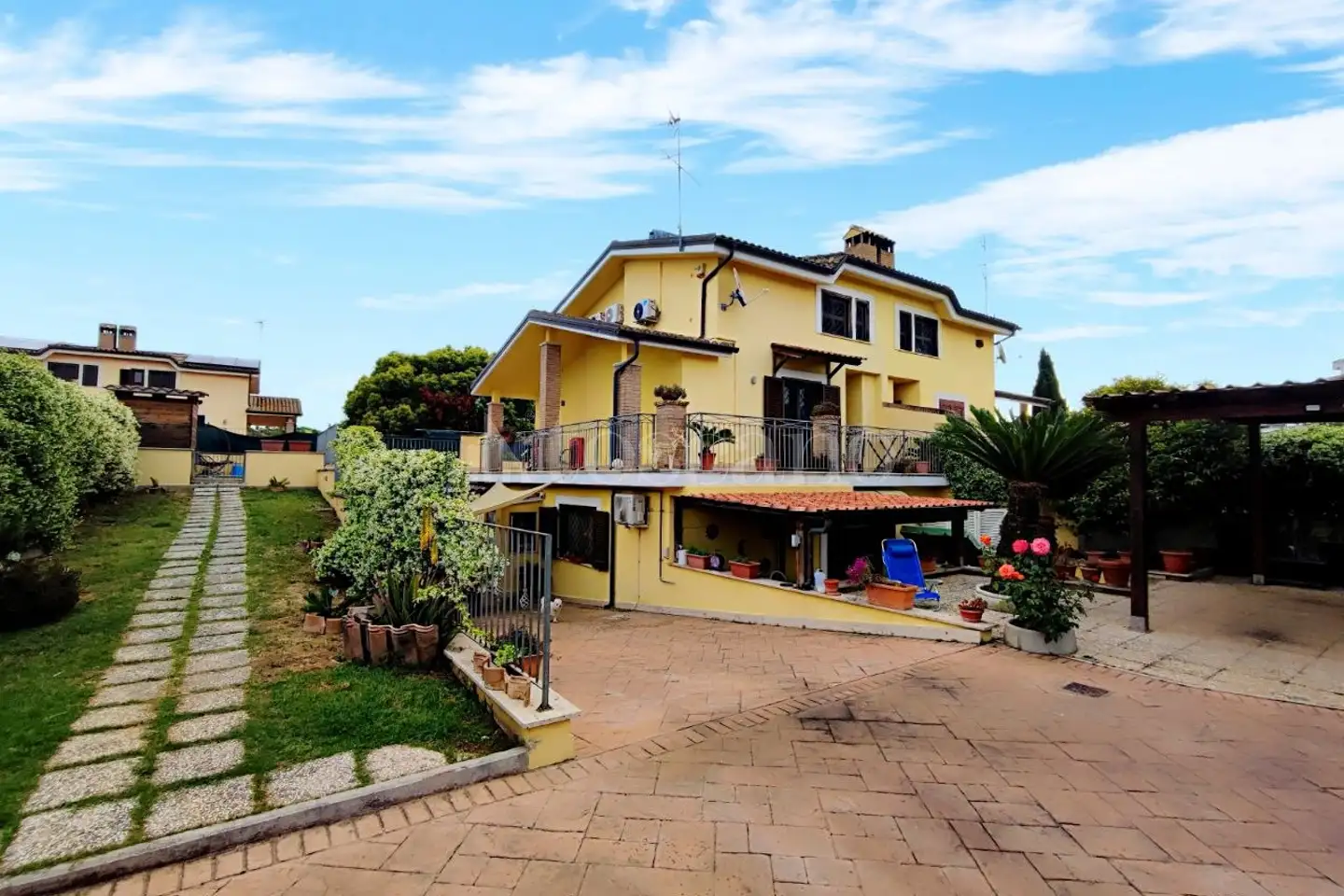 Villa Bifamiliare in vendita di 180 mq a €349.000 (rif. 42/2026)