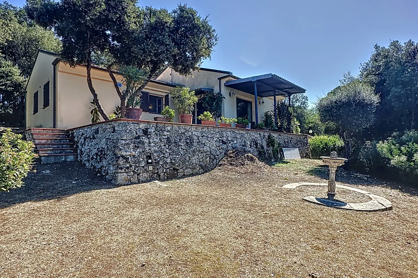 Villa in vendita di 300 mq a €790.000 (rif. 67/2025)