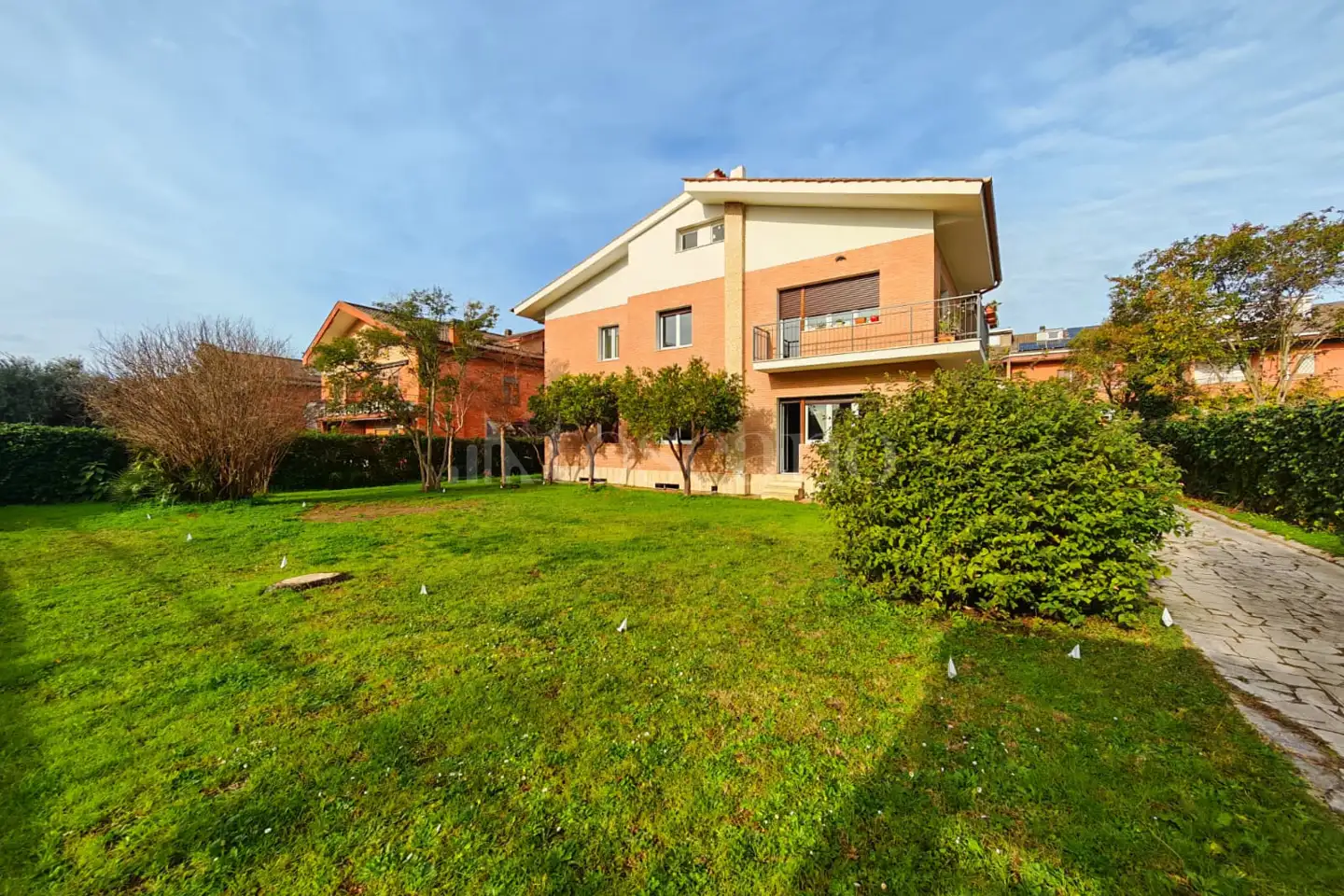 Casa in vendita di 180 mq a €425.000 (rif. 3/2026)