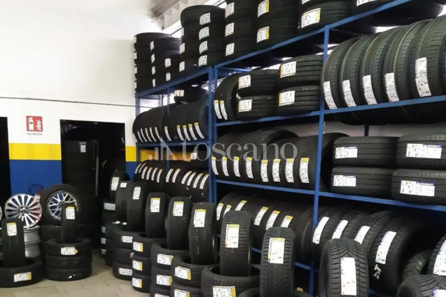 Attività Commerciale in vendita di 220 mq a €260,000 (rif. TS0065VE.A)