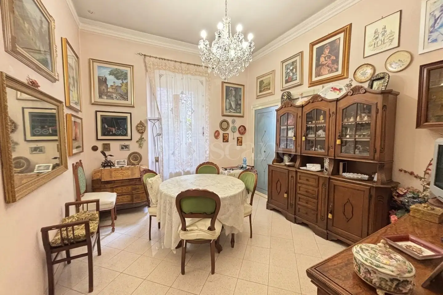 appartamento in vendita a Roma in zona Castro Pretorio