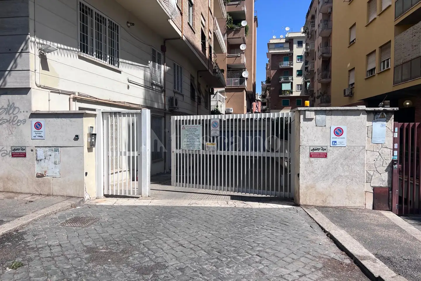 Negozio in affitto di 282 mq a €2.000 (rif. 16/2026)