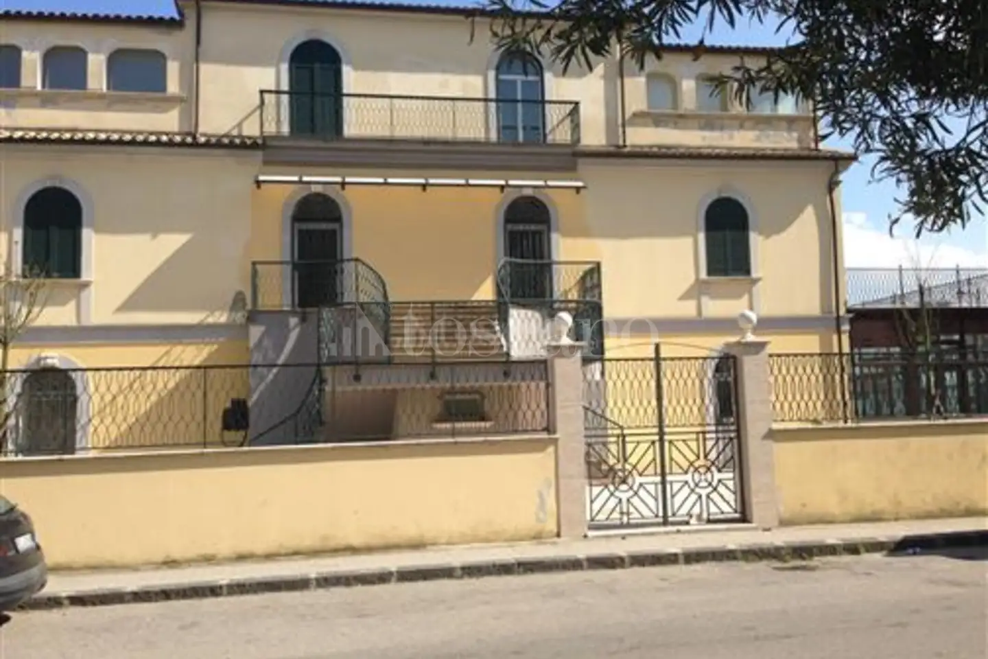 Villa in vendita di 800 mq trattativa riservata (rif. 50/2025)