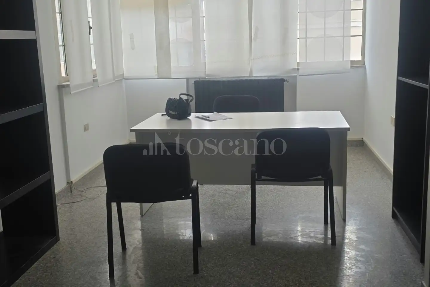 Ufficio in affitto di 127 mq a €650 (rif. 84/2026)