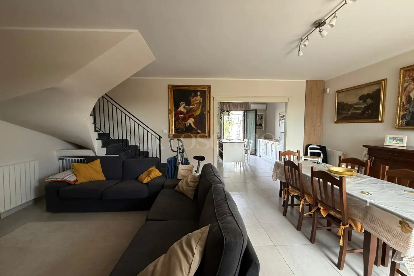 Villino a Schiera in vendita di 153 mq a €295.000 (rif. 99/2026)