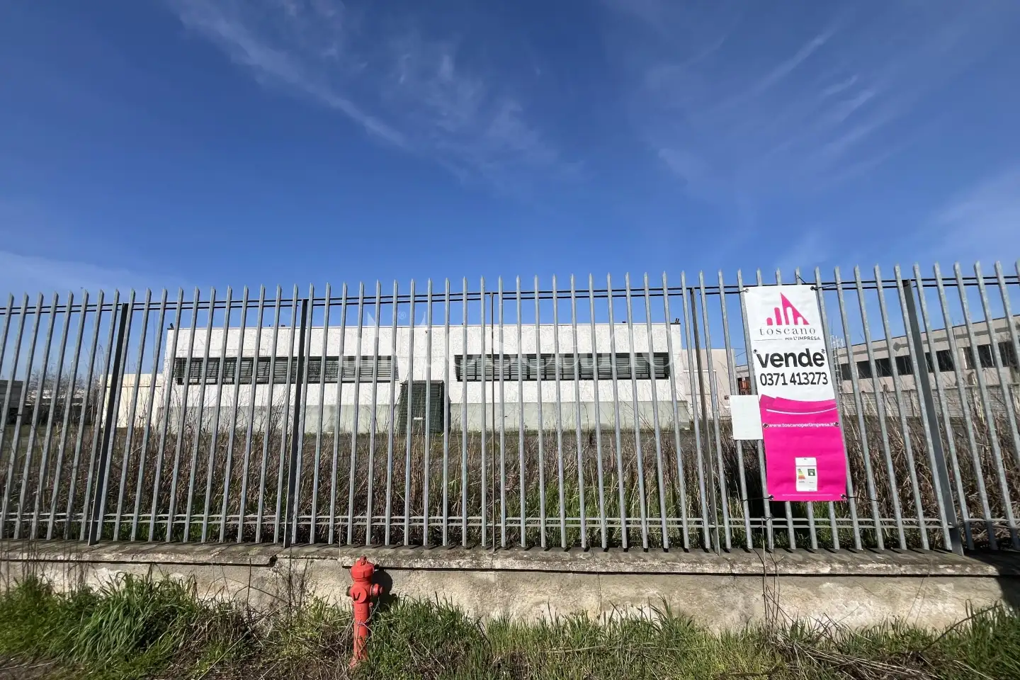 Capannone in vendita di 3740 mq a €1,785,000 (rif. IR0002VE)