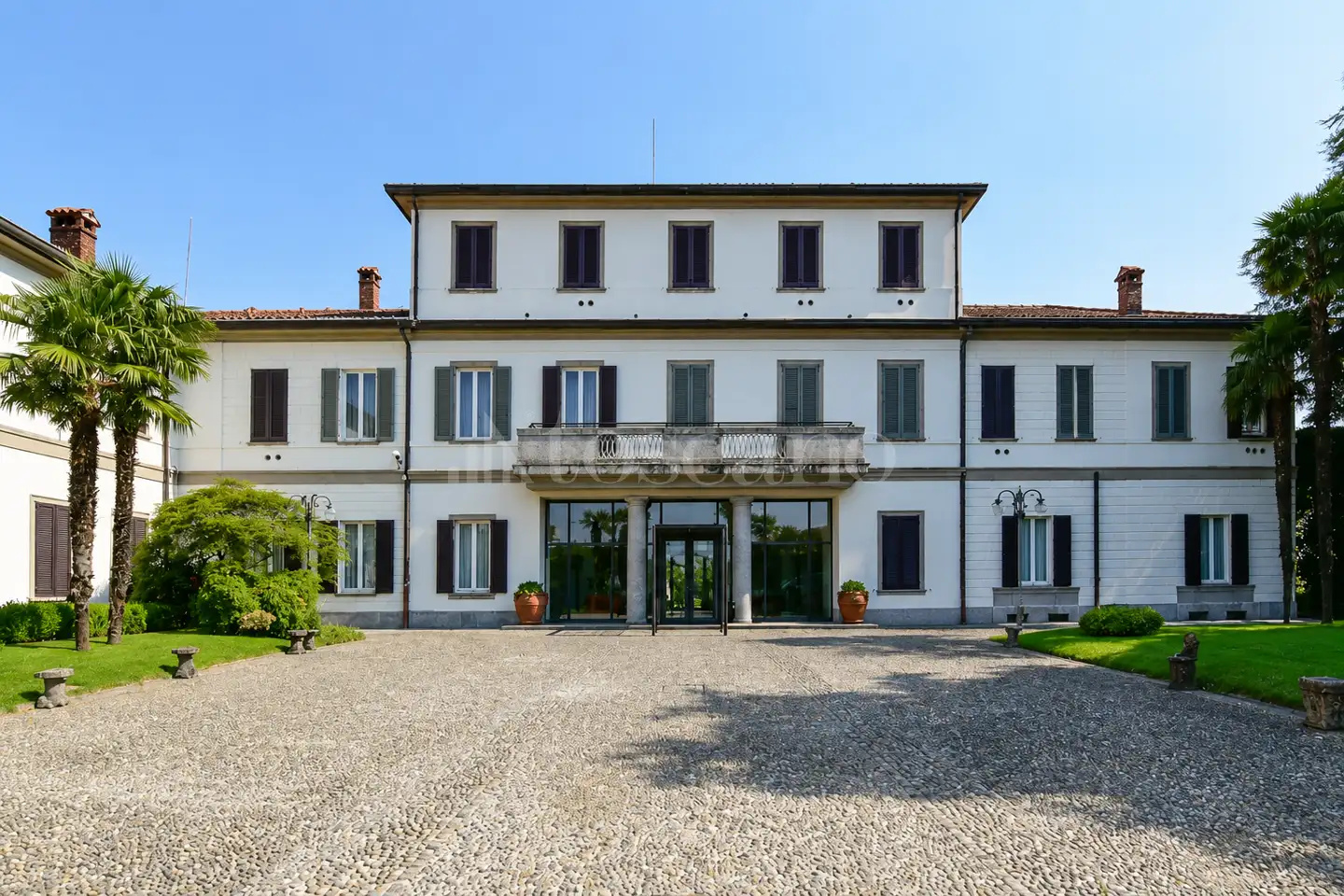 Albergo in vendita di 2.300 mq a €4.500.000 (rif. 39/2026)