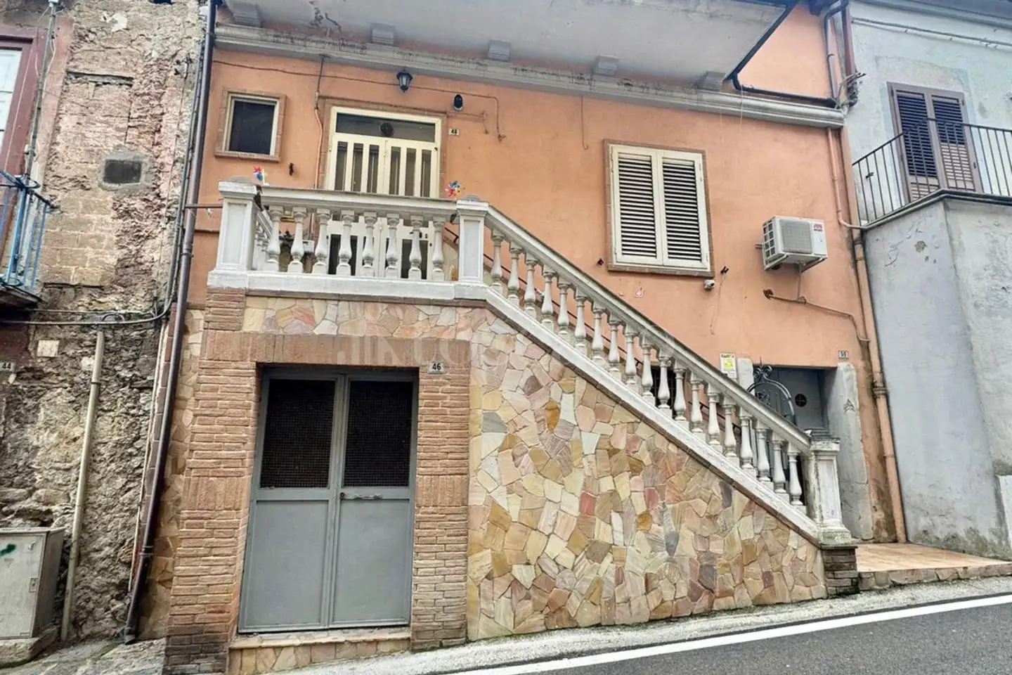Casa in vendita di 236 mq a €95.000 (rif. 117/2025)