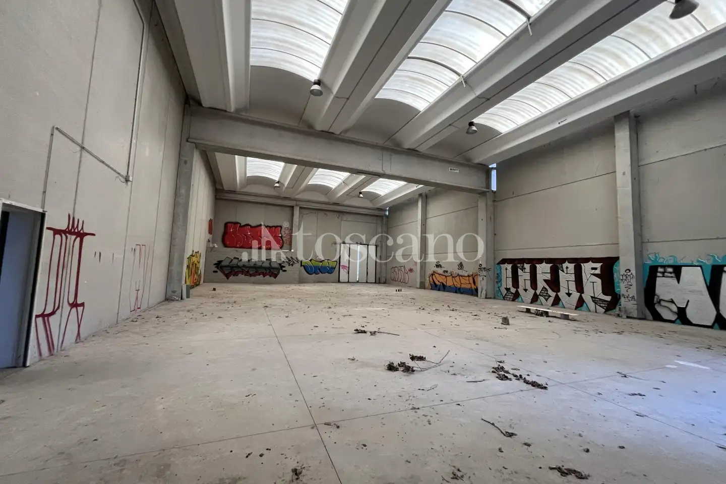 Capannone in vendita di 2780 mq a €782,000 (rif. BL6148VE)