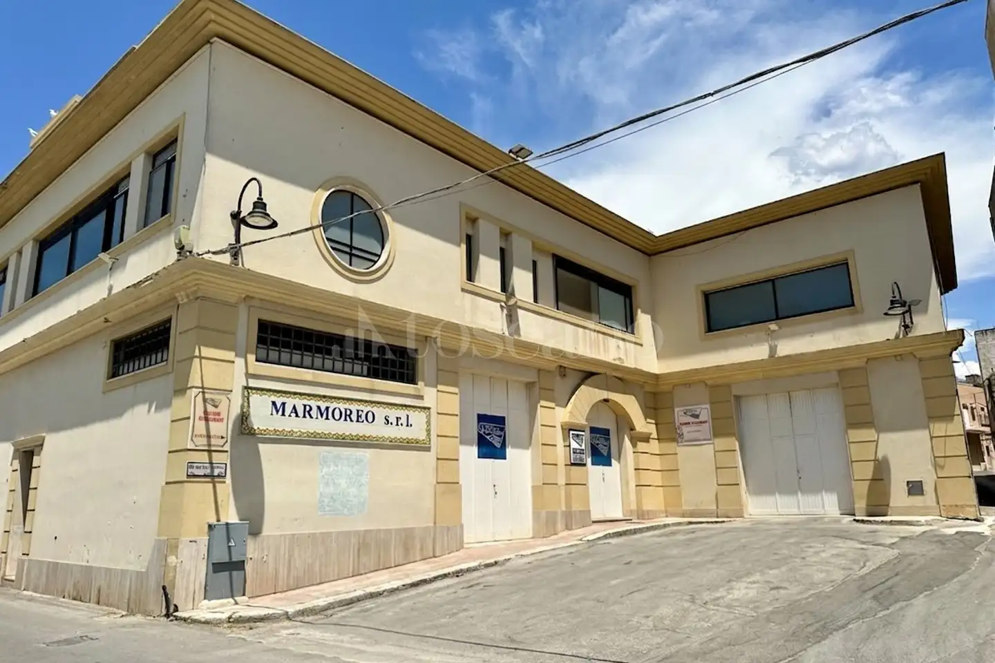 Casale in vendita di 1.300 mq a €1.350.000 (rif. 49/2026)