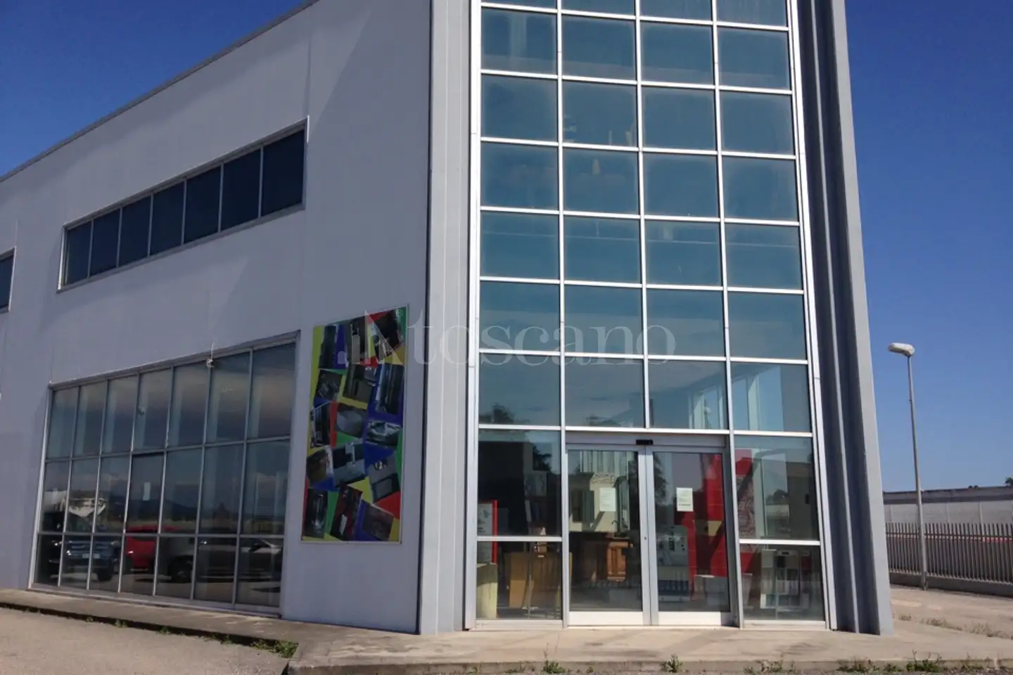Negozio in vendita di 200 mq a €210.000 (rif. 55/2026)