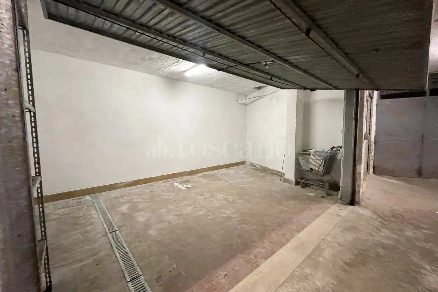 Box in vendita di 25 mq a €33.000 (rif. 47/2025)