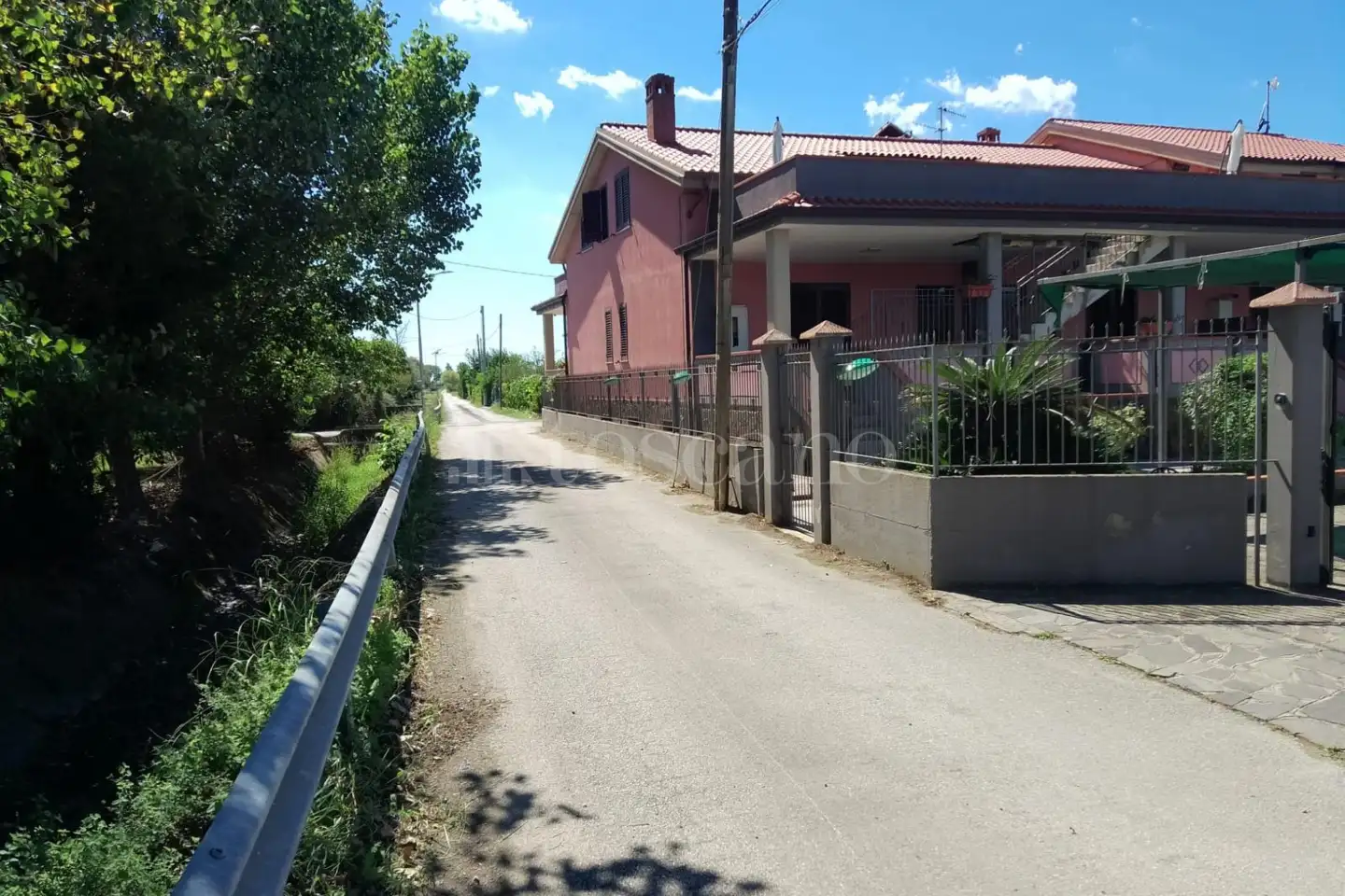 Casa Indipendente in vendita di 320 mq a €800.000 (rif. 9/2025)