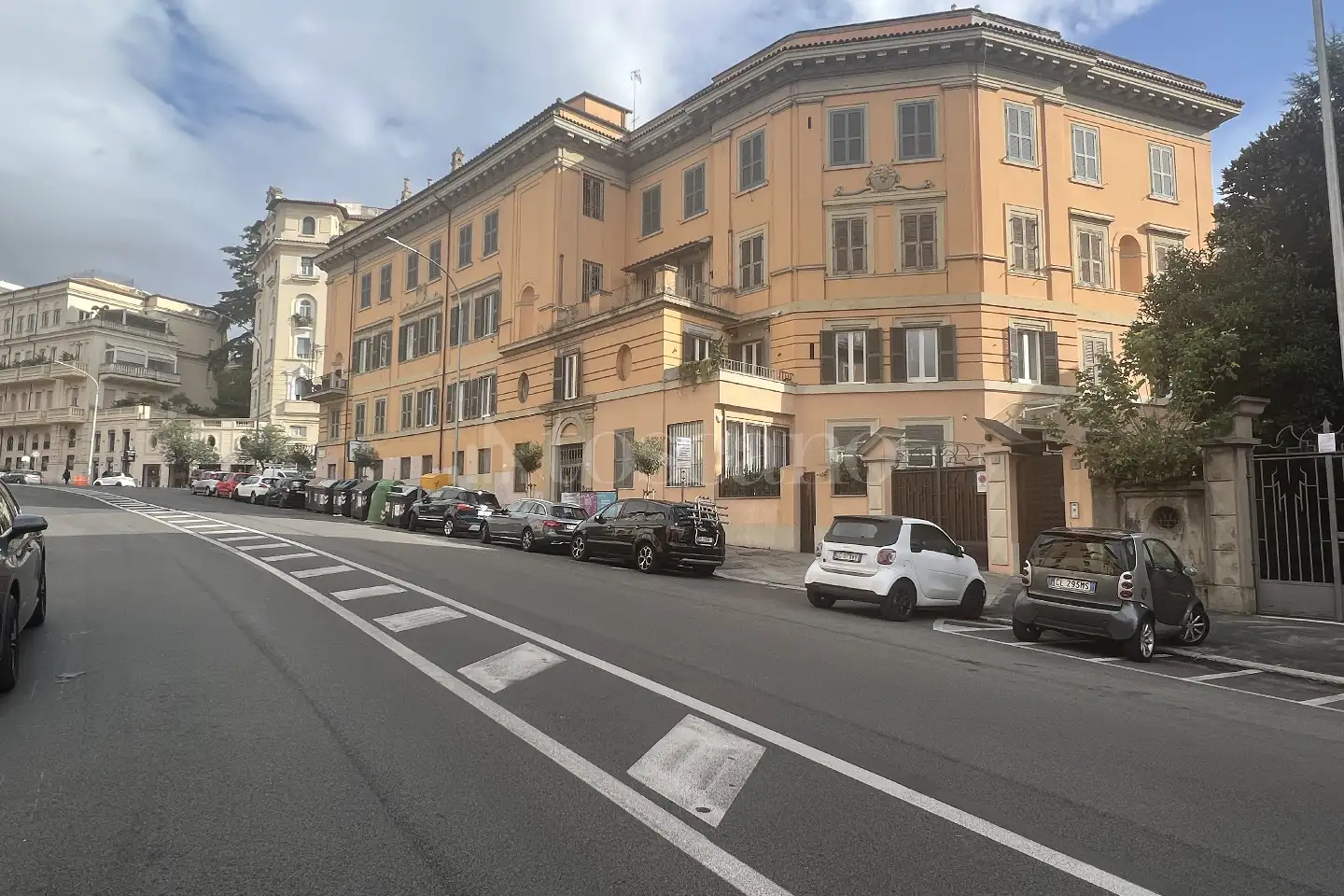 Casa in affitto di 270 mq a €5.500 (rif. 37/2026)