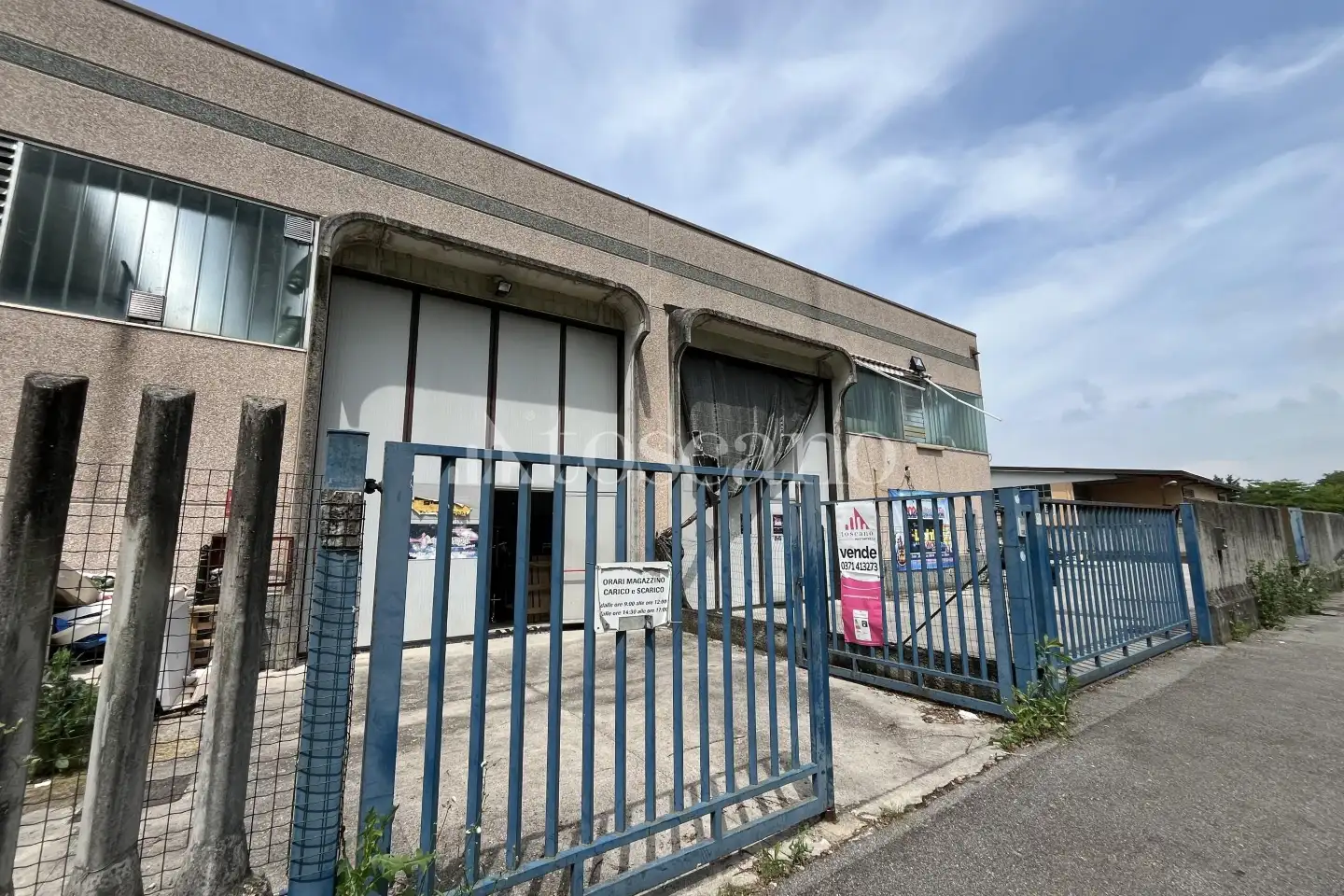 Capannone in vendita di 200 mq a €125,000 (rif. TS0088VE)