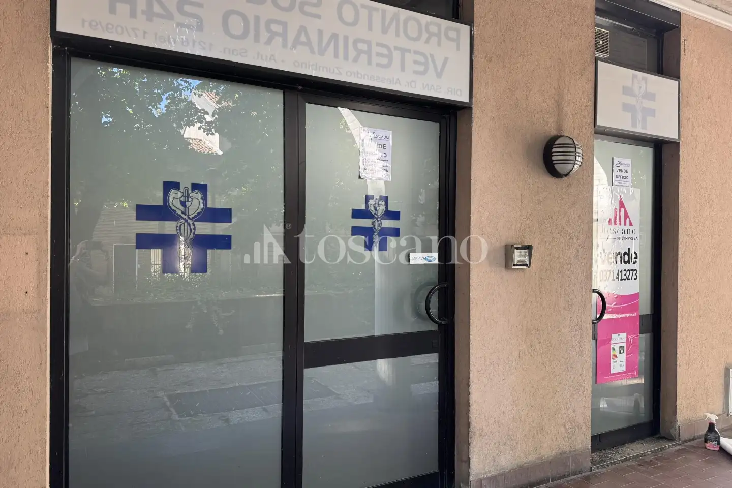 Negozio in vendita di 170 mq a €90,000 (rif. MRE3118VE)