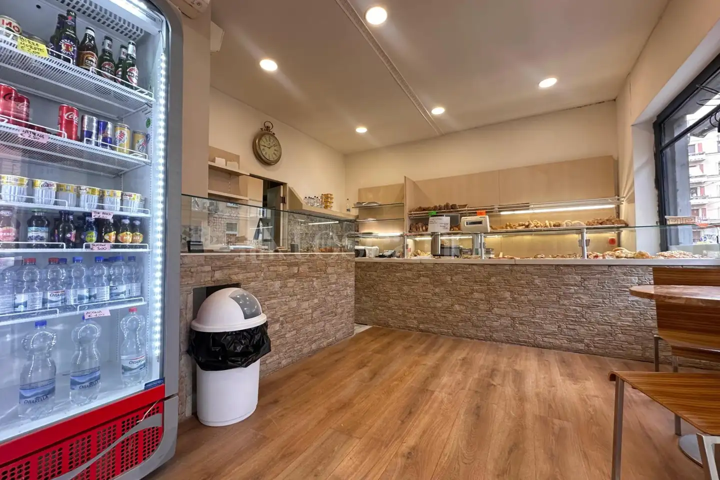 Negozio in vendita di 100 mq a €270.000 (rif. 27/2025)