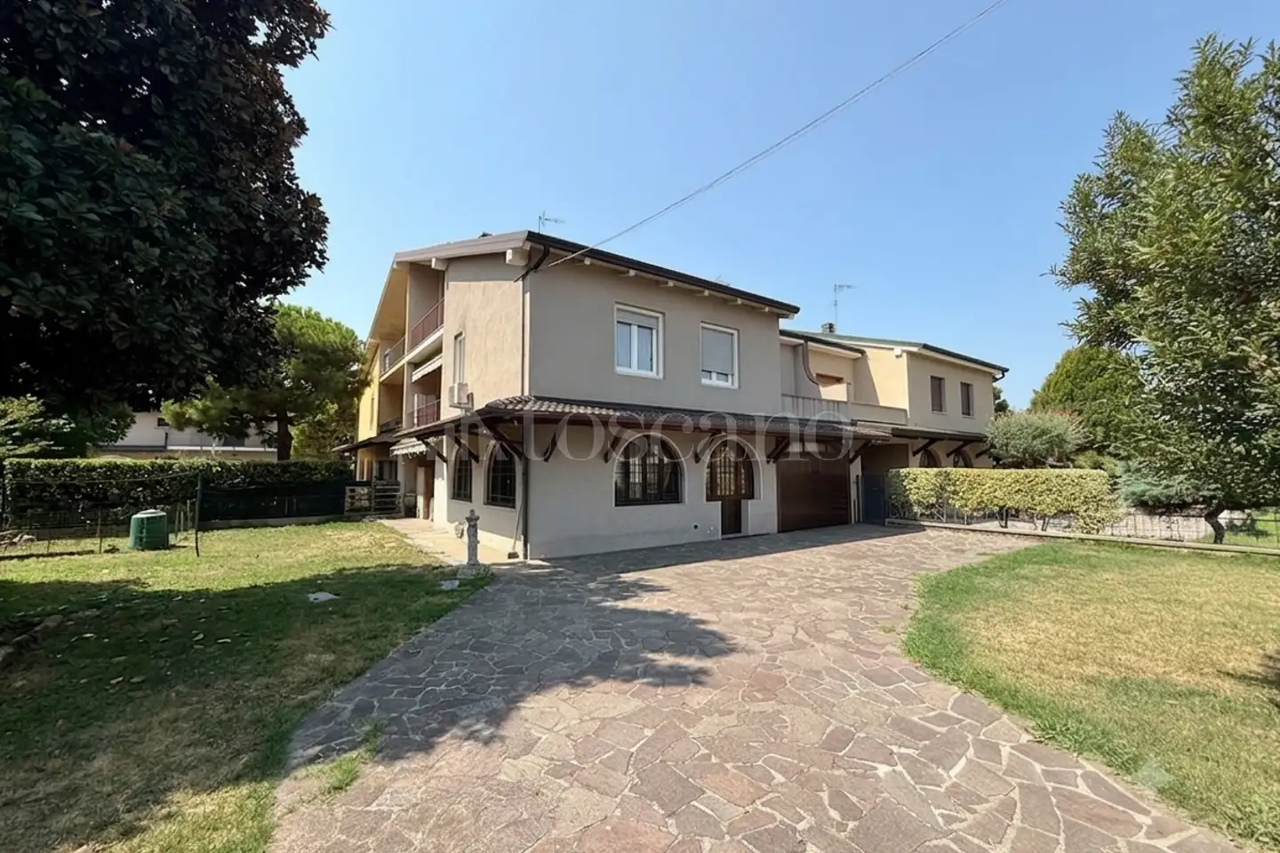 Villa Plurifamiliare in vendita di 210 mq a €315.000 (rif. 35/2026)