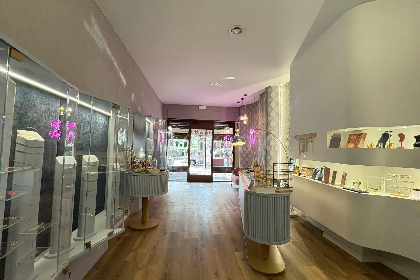 Negozio in vendita di 50 mq a €245.000 (rif. 36/2025)