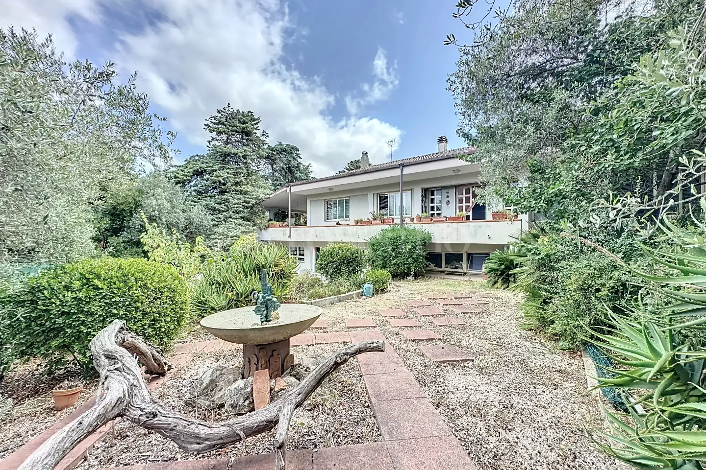 Casa Indipendente in vendita di 400 mq a €430.000 (rif. 186/2024)