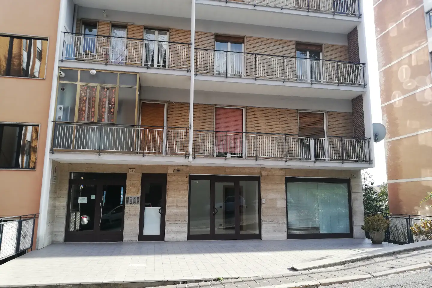 Negozio in affitto di 115 mq a €700 (rif. 39/2026)