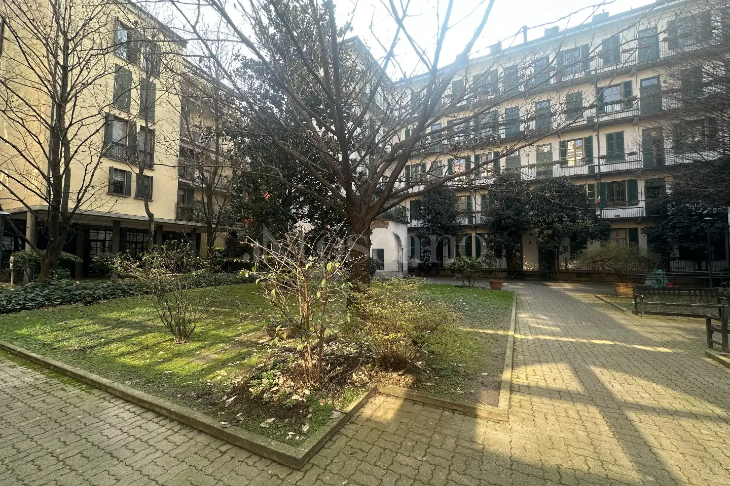 Negozio in vendita di 200 mq a €635.000 (rif. 5/2025)