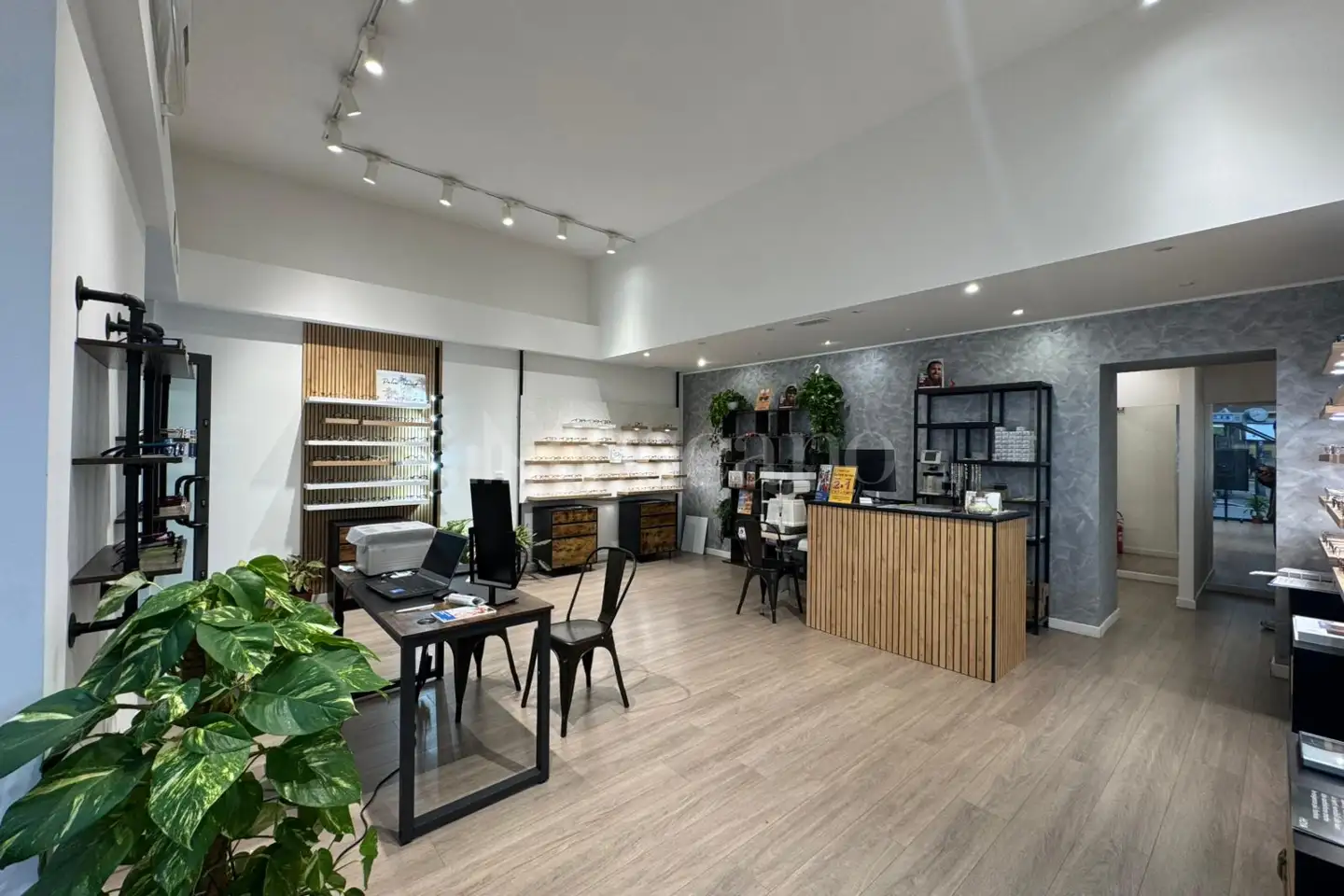 Negozio in affitto di 70 mq a €1.600 (rif. 122/2025)