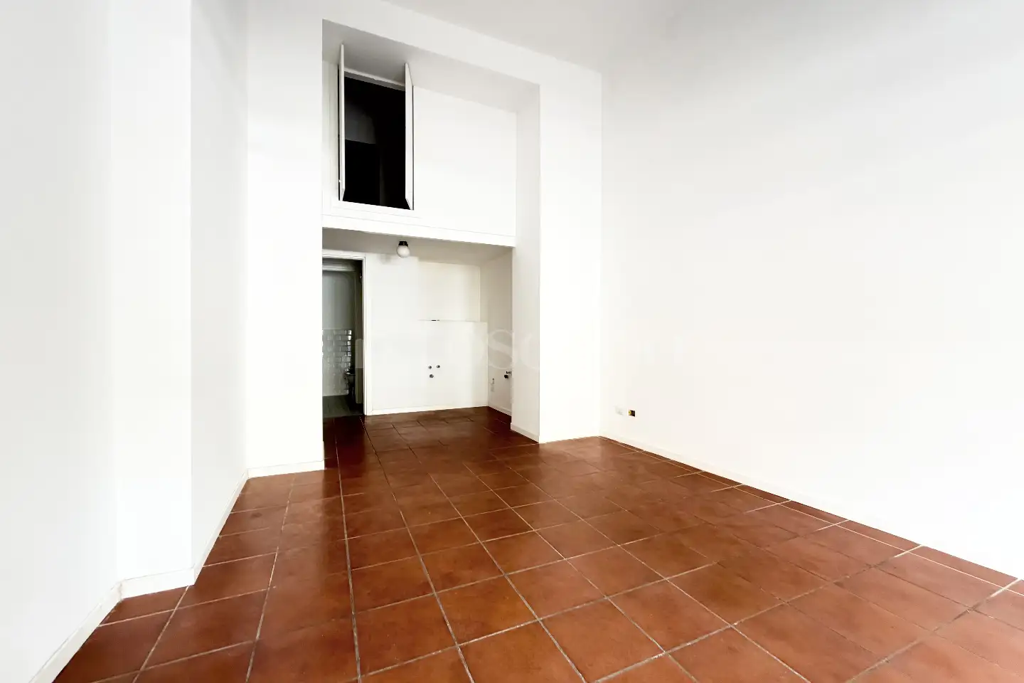 Negozio in affitto di 40 mq a €1.600 (rif. 22/2026)