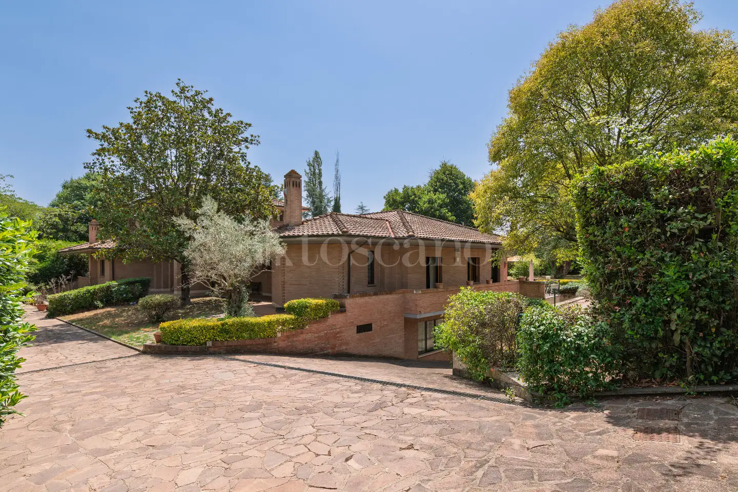 Villa Bifamiliare in vendita di 420 mq a €770.000 (rif. 16/2025)