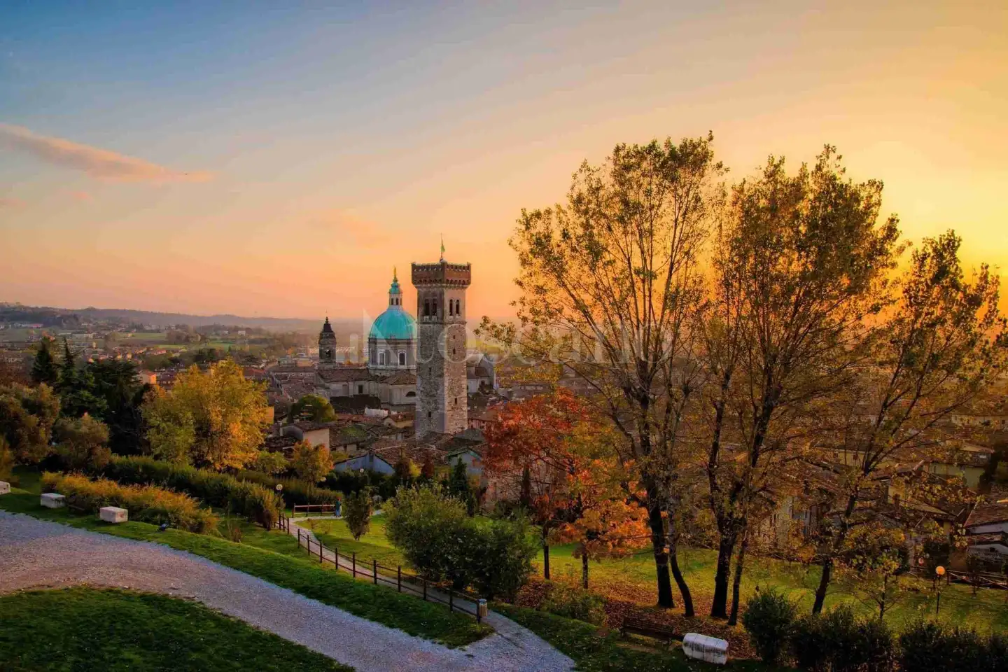 Rustico in vendita di 350 mq a €395.000 (rif. 3/2026)