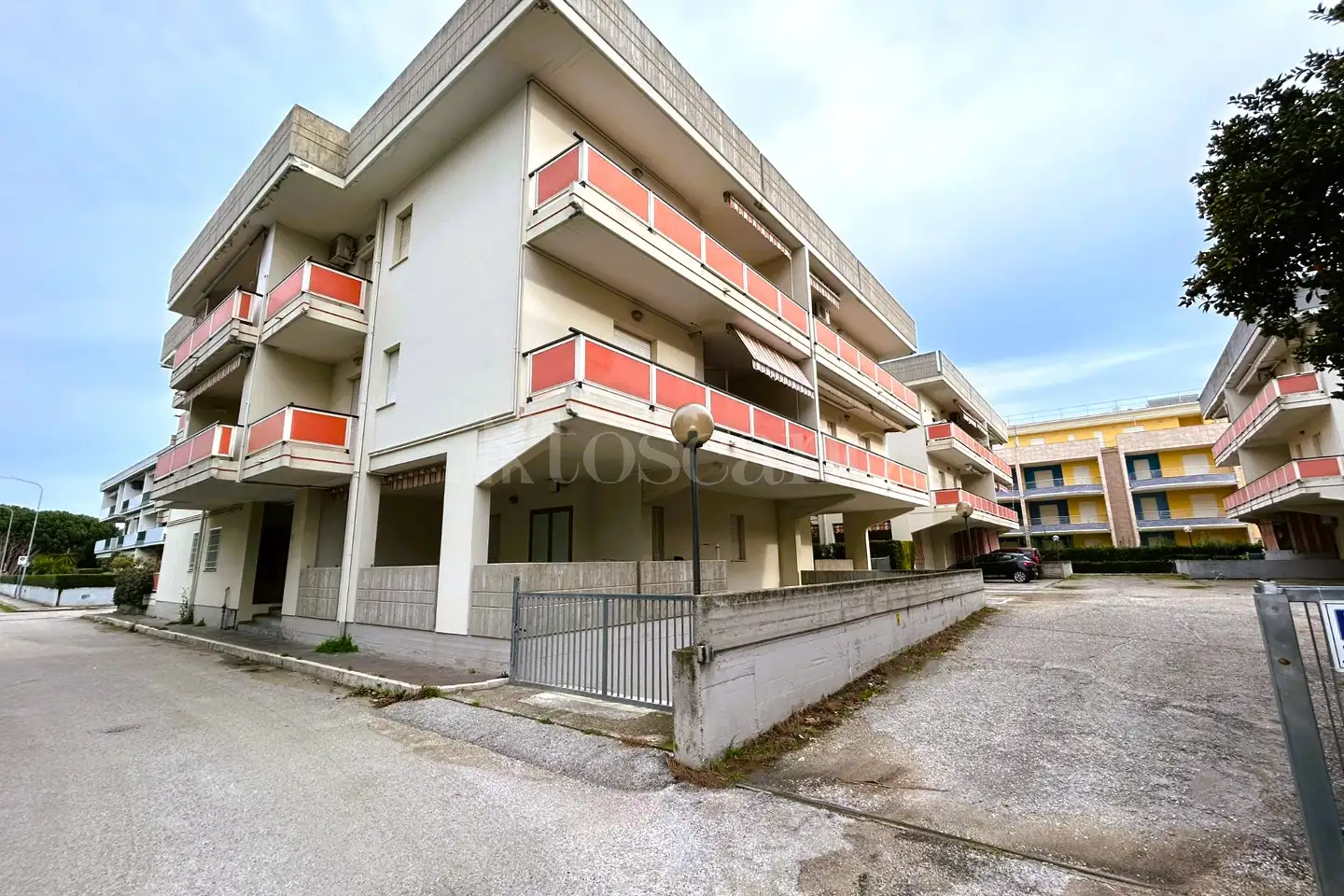 Box in vendita di 15 mq a €16.000 (rif. 60/2026)