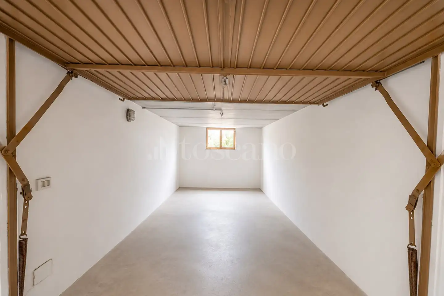 Box in vendita di 20 mq a €30.000 (rif. 43/2026)