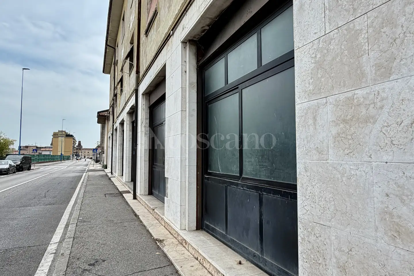 Negozio in affitto di 260 mq a €2.200 (rif. 40/2026)