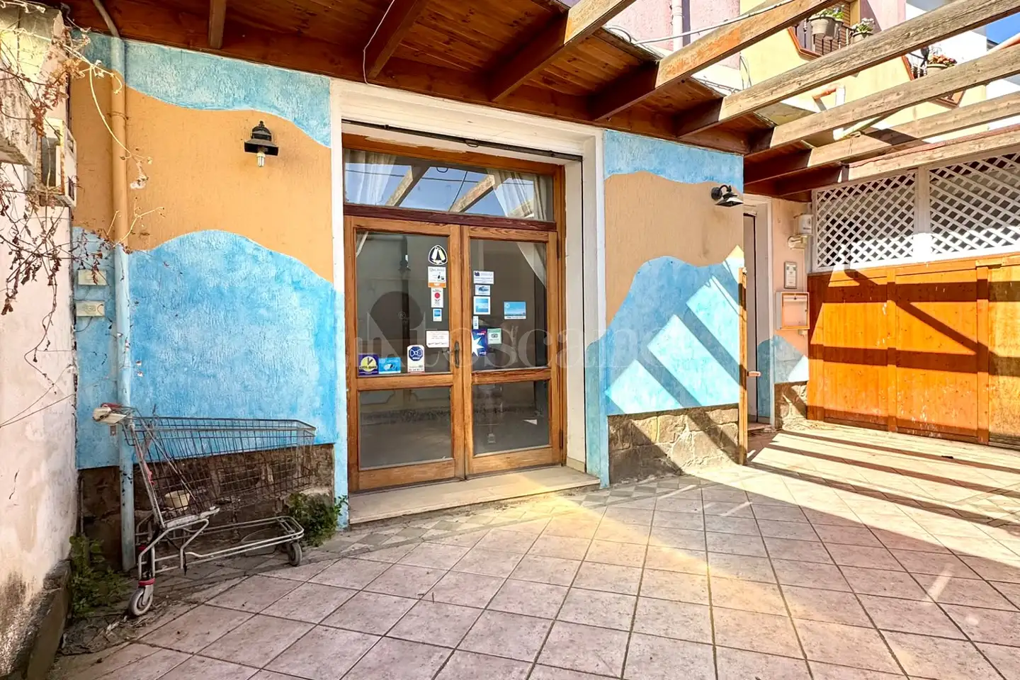 Negozio in vendita di 139 mq a €75.000 (rif. 136/2026)