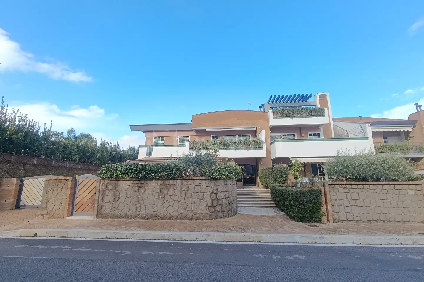 Casa in affitto di 90 mq a €850 (rif. 2/2026)