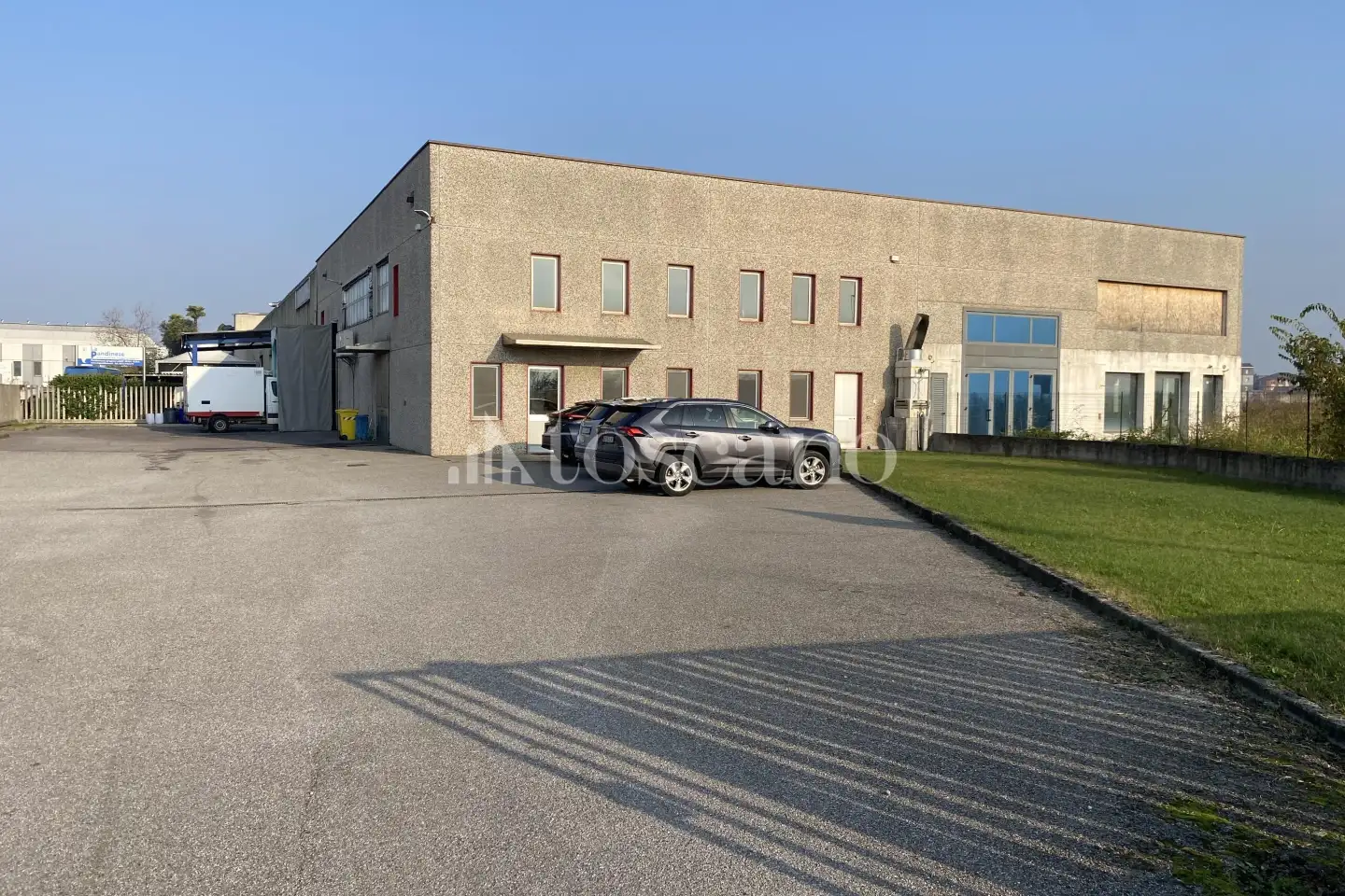 Capannone in vendita di 630 mq a €295,000 (rif. TS0201VE)