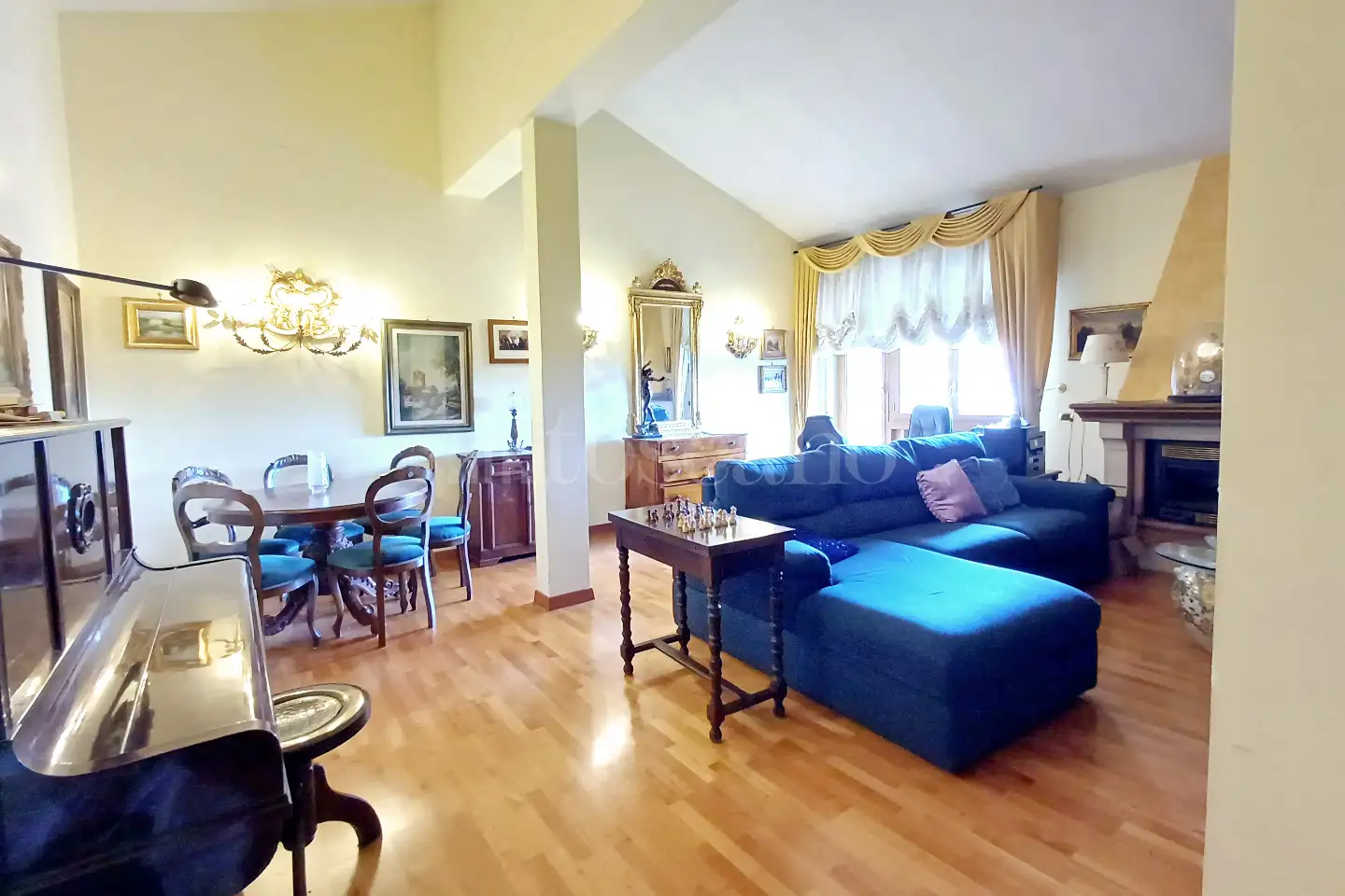 Attico in vendita di 135 mq a €580.000 (rif. 18/2025)