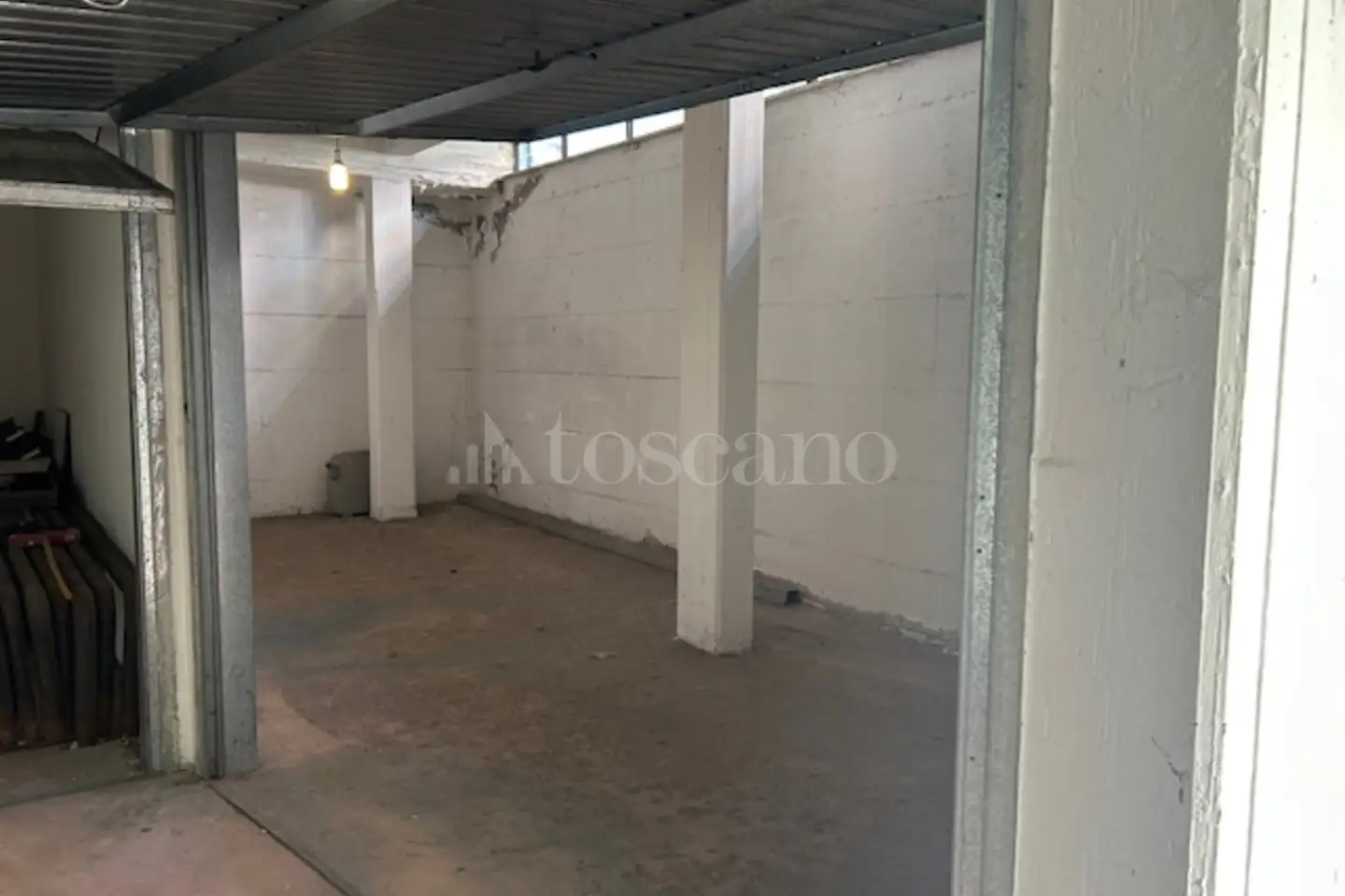 Box in vendita di 70 mq a €45.000 (rif. 29/2024)