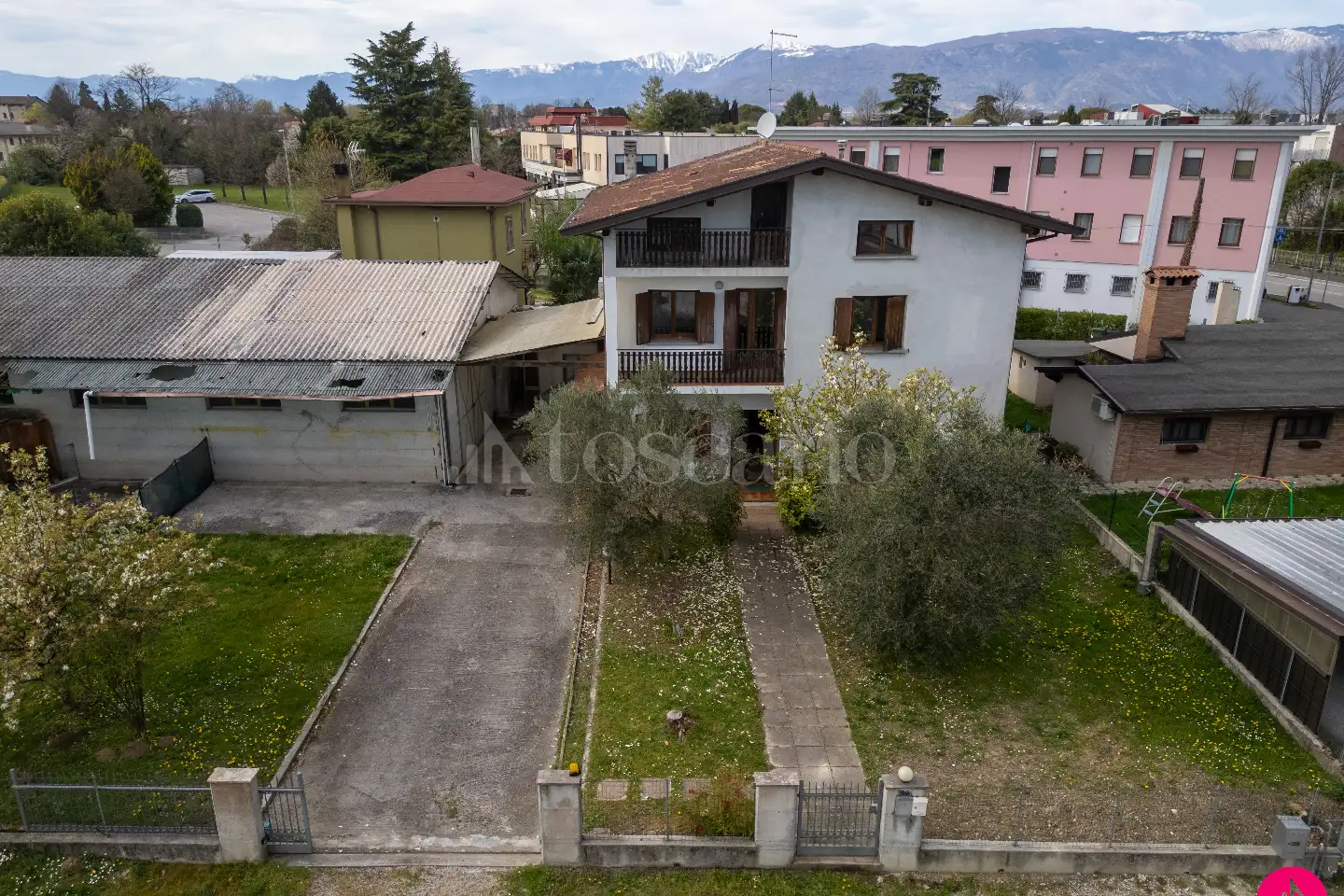 Villa Bifamiliare in vendita di 285 mq a €209.000 (rif. 59/2026)