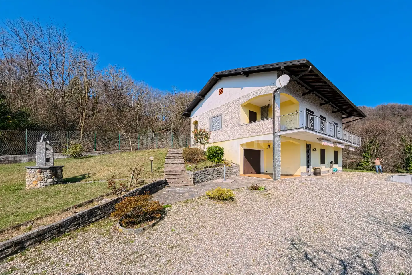 Villa Bifamiliare in vendita di 250 mq a €390.000 (rif. 129/2026)