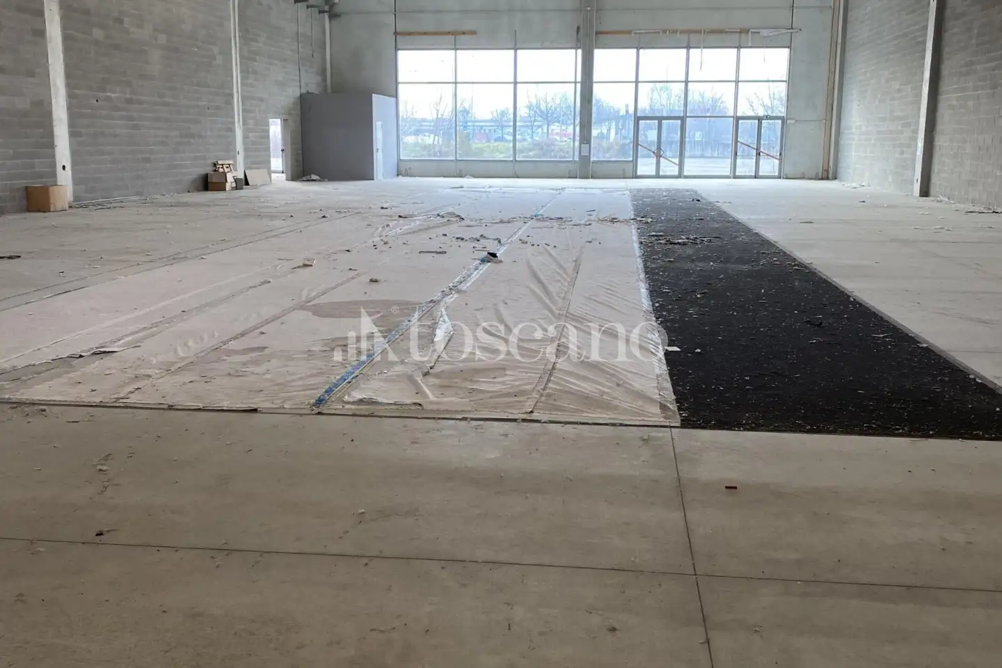 Capannone in vendita di 960 mq a €444,000 (rif. BL6174VE-3)