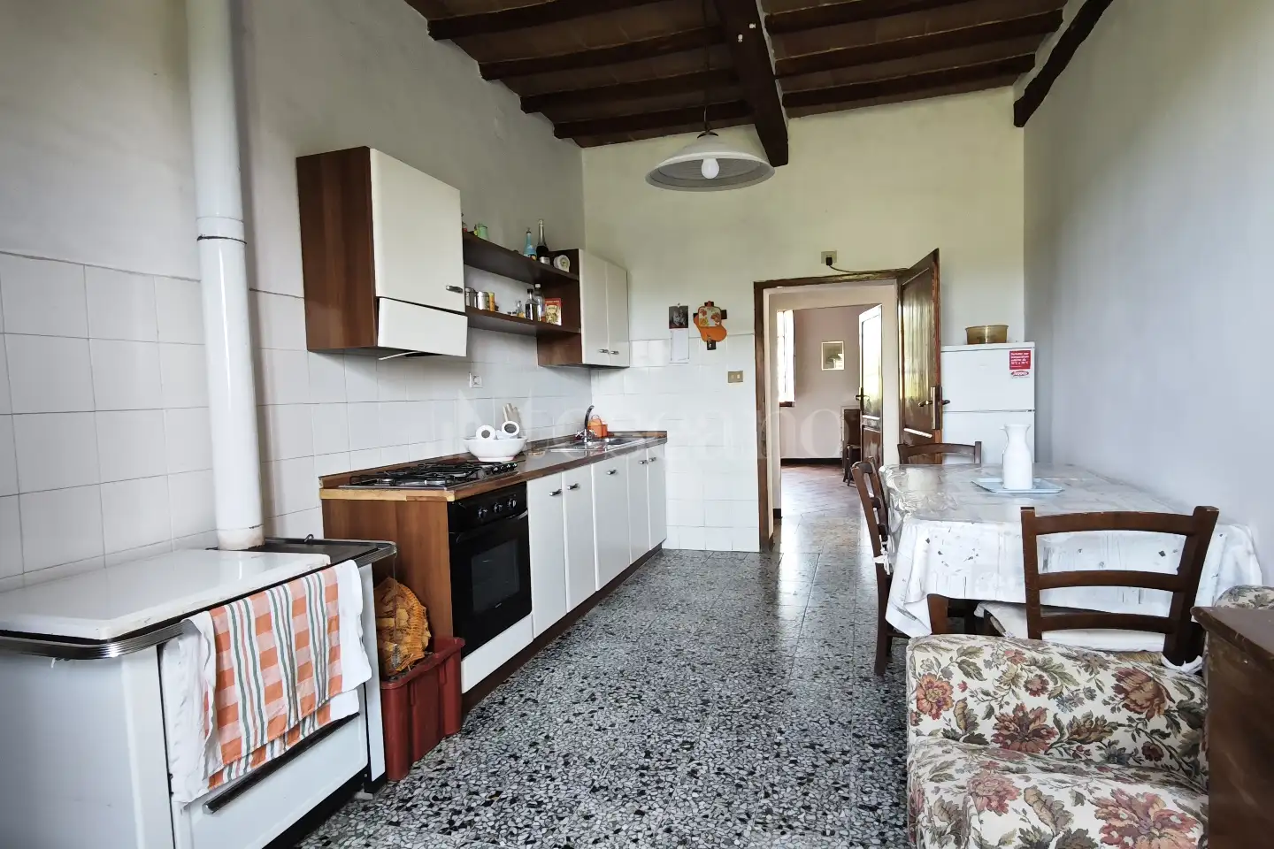 Casale in vendita di 250 mq a €285.000 (rif. 19/2025)